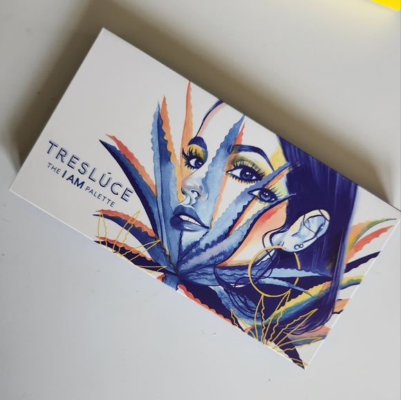NWOT Tresluce Beauty The I Am Palette Eyeshadow - Picture 3 of 12